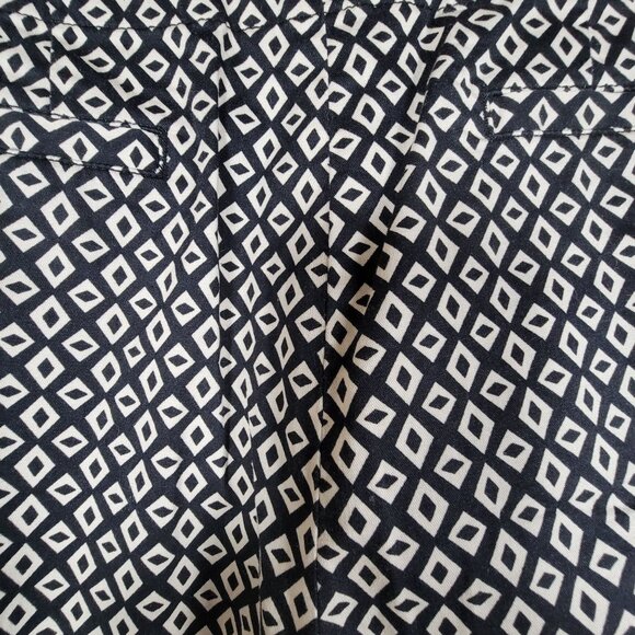 Cabi Womens Black White Geometric Print Ankle Pants Size 12 Stretch Stye 877 New - Picture 3 of 12